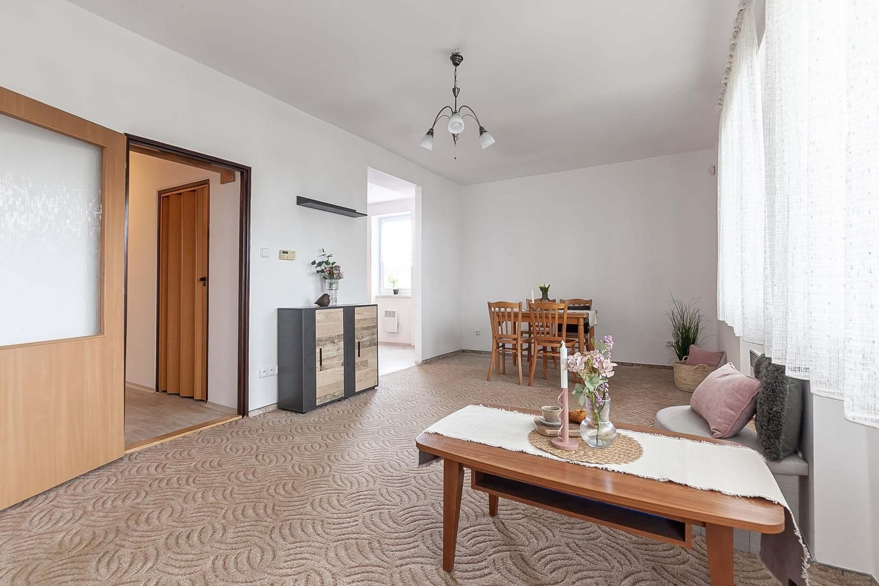 Prodej bytu 3+1 74 m², Břežany II, Středočeský kraj Prodej bytu 3+1 74 m², Břežany II, Středočeský kraj