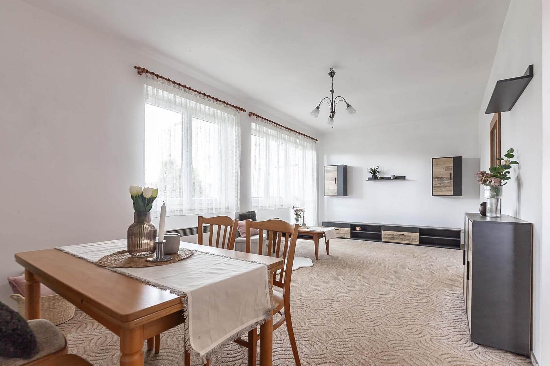 Prodej bytu 3+1 74 m², Břežany II, Středočeský kraj Prodej bytu 3+1 74 m², Břežany II, Středočeský kraj