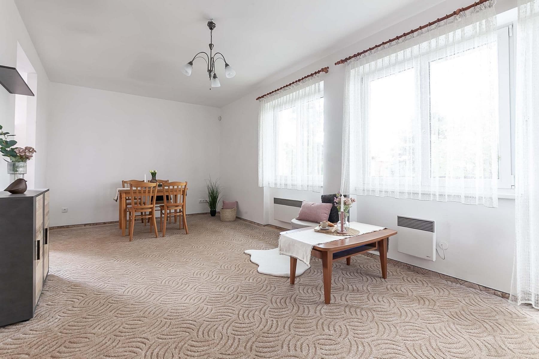 Prodej bytu 3+1 74 m², Břežany II, Středočeský kraj Prodej bytu 3+1 74 m², Břežany II, Středočeský kraj