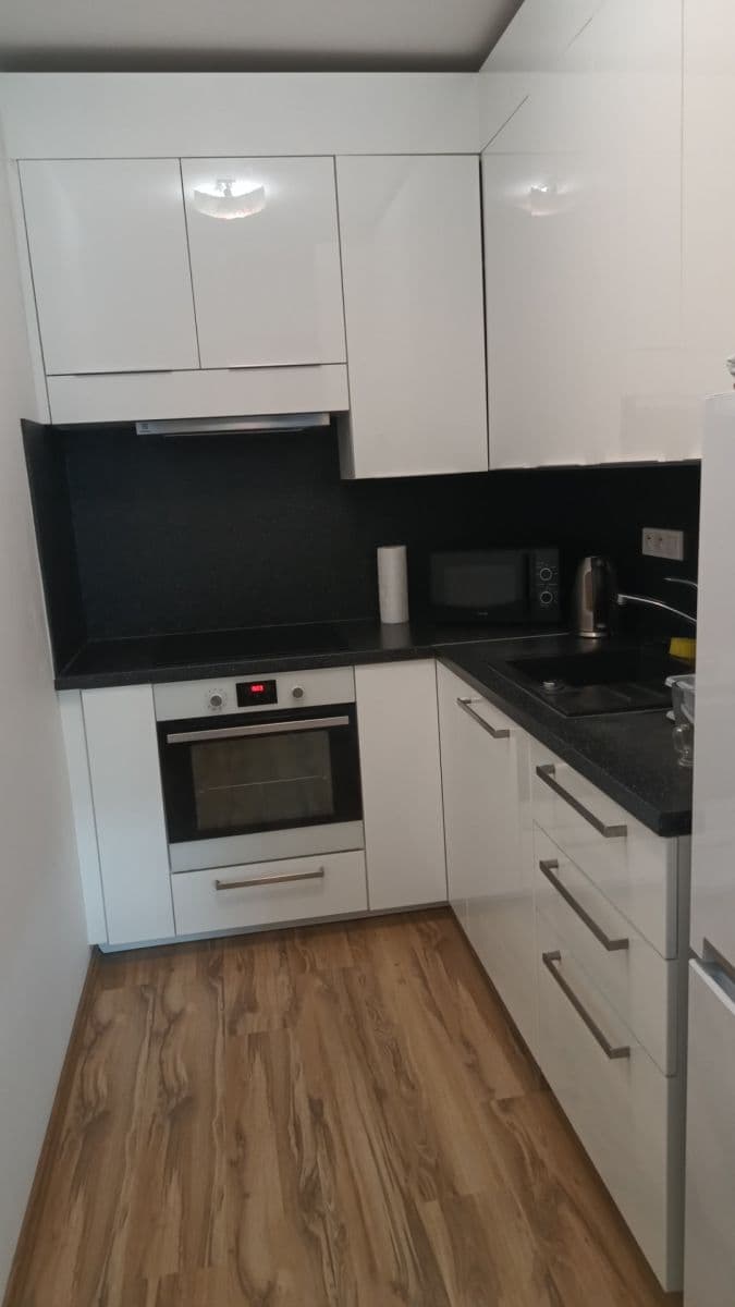 Pronájem bytu 1+kk 38 m², Hornoměcholupská, Praha, Praha Pronájem bytu 1+kk 38 m², Hornoměcholupská, Praha, Praha