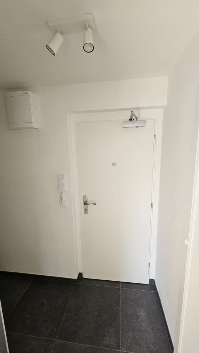 Pronájem bytu 1+kk 36 m², V Kněžívce, Tuchoměřice, Středočeský kraj Pronájem bytu 1+kk 36 m², V Kněžívce, Tuchoměřice, Středočeský kraj
