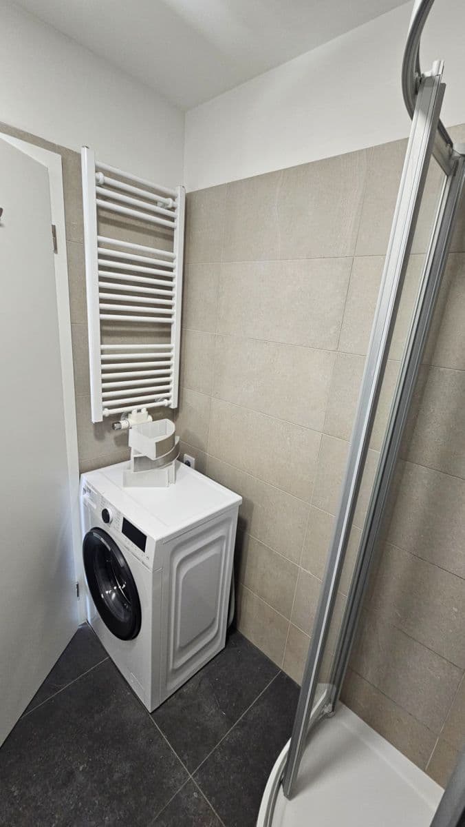 Pronájem bytu 1+kk 36 m², V Kněžívce, Tuchoměřice, Středočeský kraj Pronájem bytu 1+kk 36 m², V Kněžívce, Tuchoměřice, Středočeský kraj