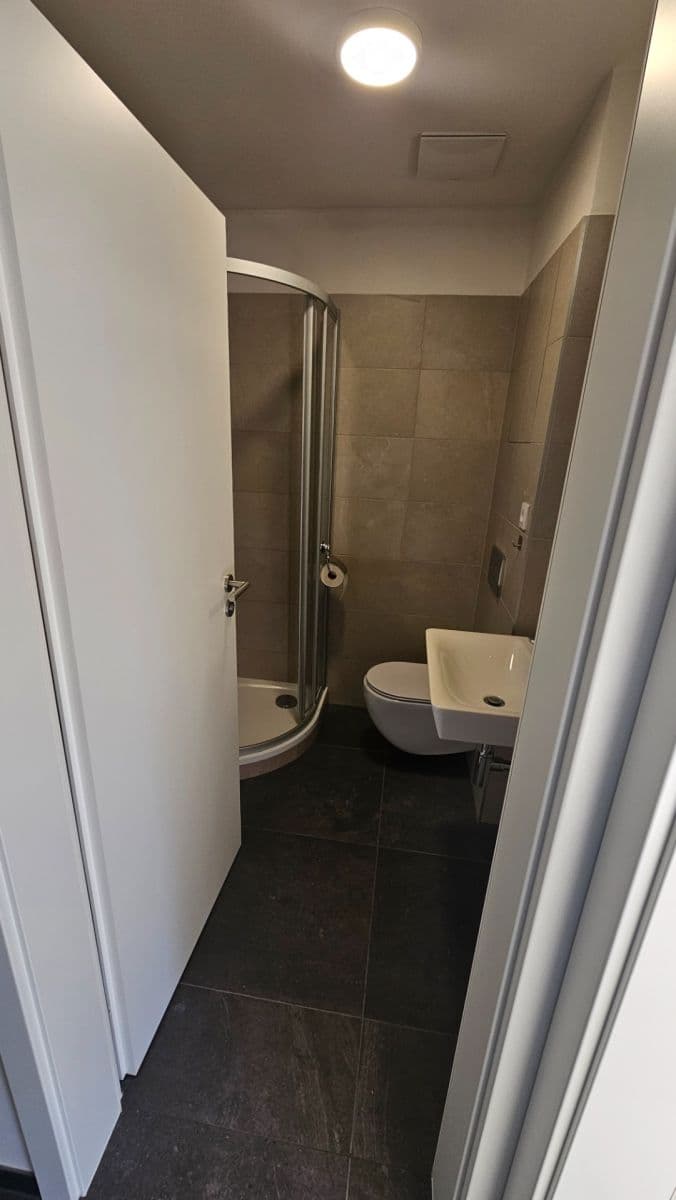 Pronájem bytu 1+kk 36 m², V Kněžívce, Tuchoměřice, Středočeský kraj Pronájem bytu 1+kk 36 m², V Kněžívce, Tuchoměřice, Středočeský kraj