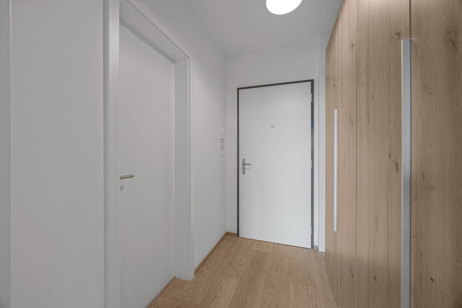 Pronájem bytu 1+kk 31 m², Milánská, Praha, Praha Pronájem bytu 1+kk 31 m², Milánská, Praha, Praha