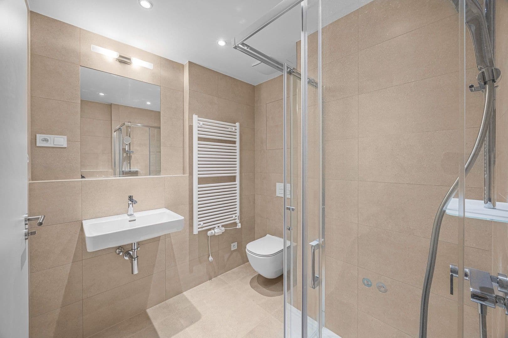 Pronájem bytu 1+kk 31 m², Milánská, Praha, Praha Pronájem bytu 1+kk 31 m², Milánská, Praha, Praha