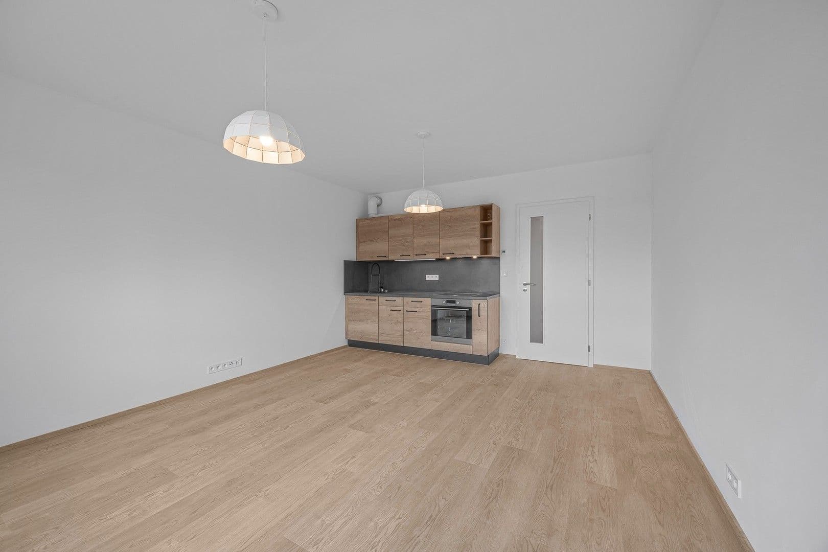 Pronájem bytu 1+kk 31 m², Milánská, Praha, Praha Pronájem bytu 1+kk 31 m², Milánská, Praha, Praha