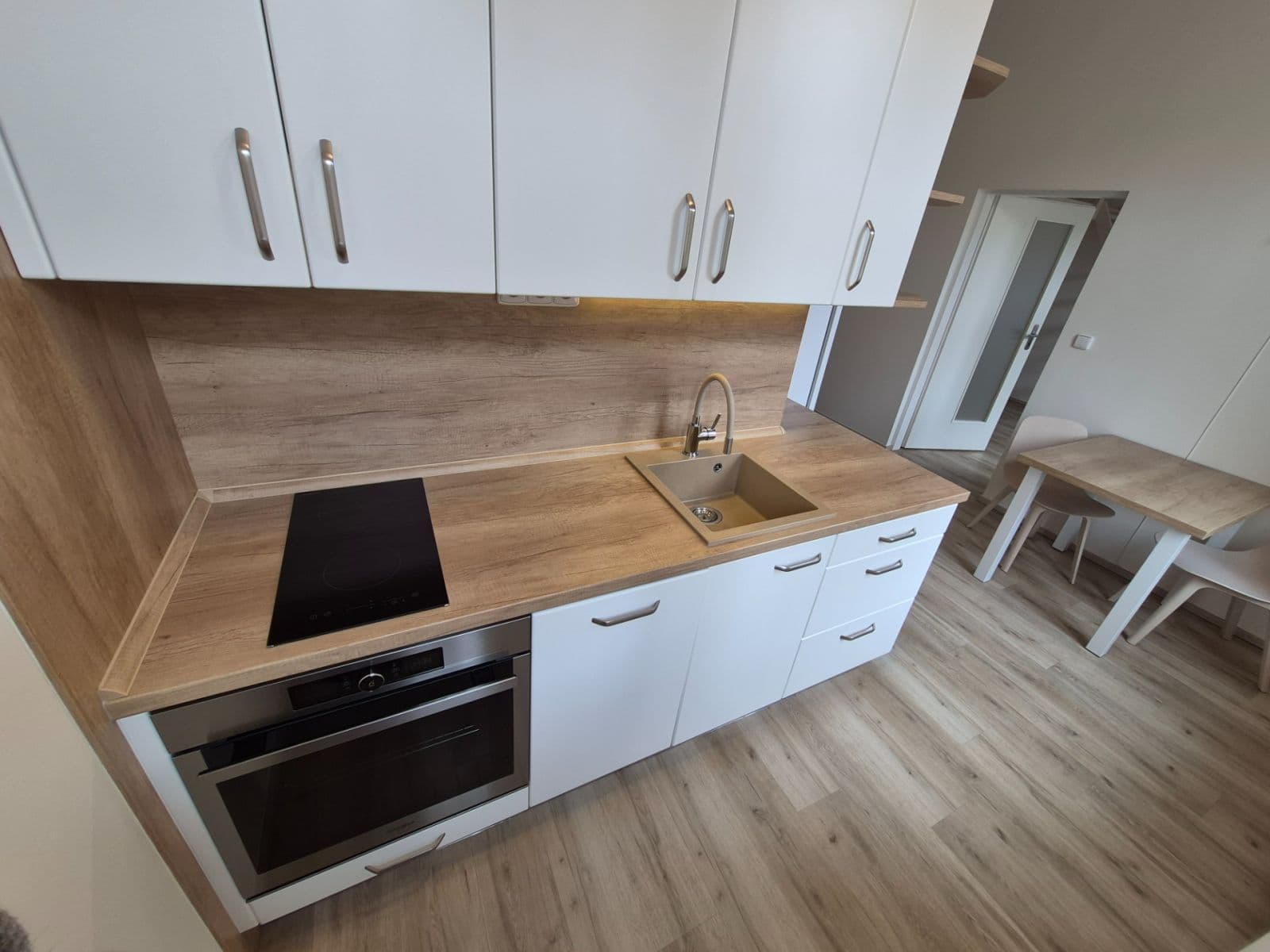 Pronájem bytu 2+kk 37 m², Boleslavova, Praha, Praha Pronájem bytu 2+kk 37 m², Boleslavova, Praha, Praha