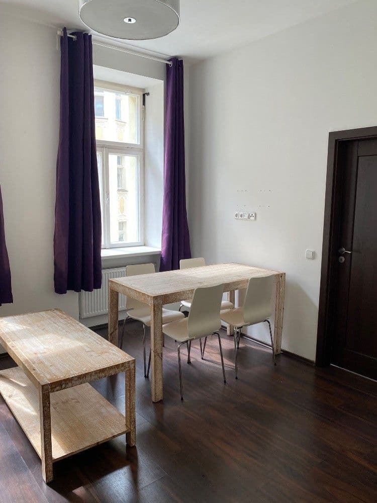 Pronájem bytu 2+kk 42 m², Kamenická, Praha, Praha Pronájem bytu 2+kk 42 m², Kamenická, Praha, Praha