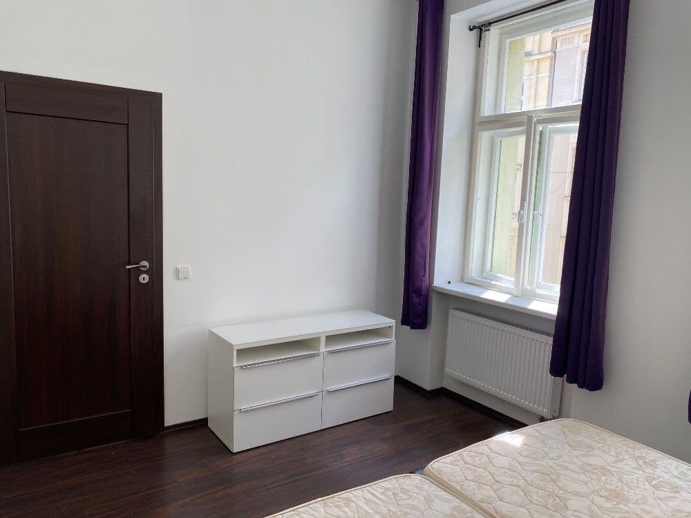 Pronájem bytu 2+kk 42 m², Kamenická, Praha, Praha Pronájem bytu 2+kk 42 m², Kamenická, Praha, Praha