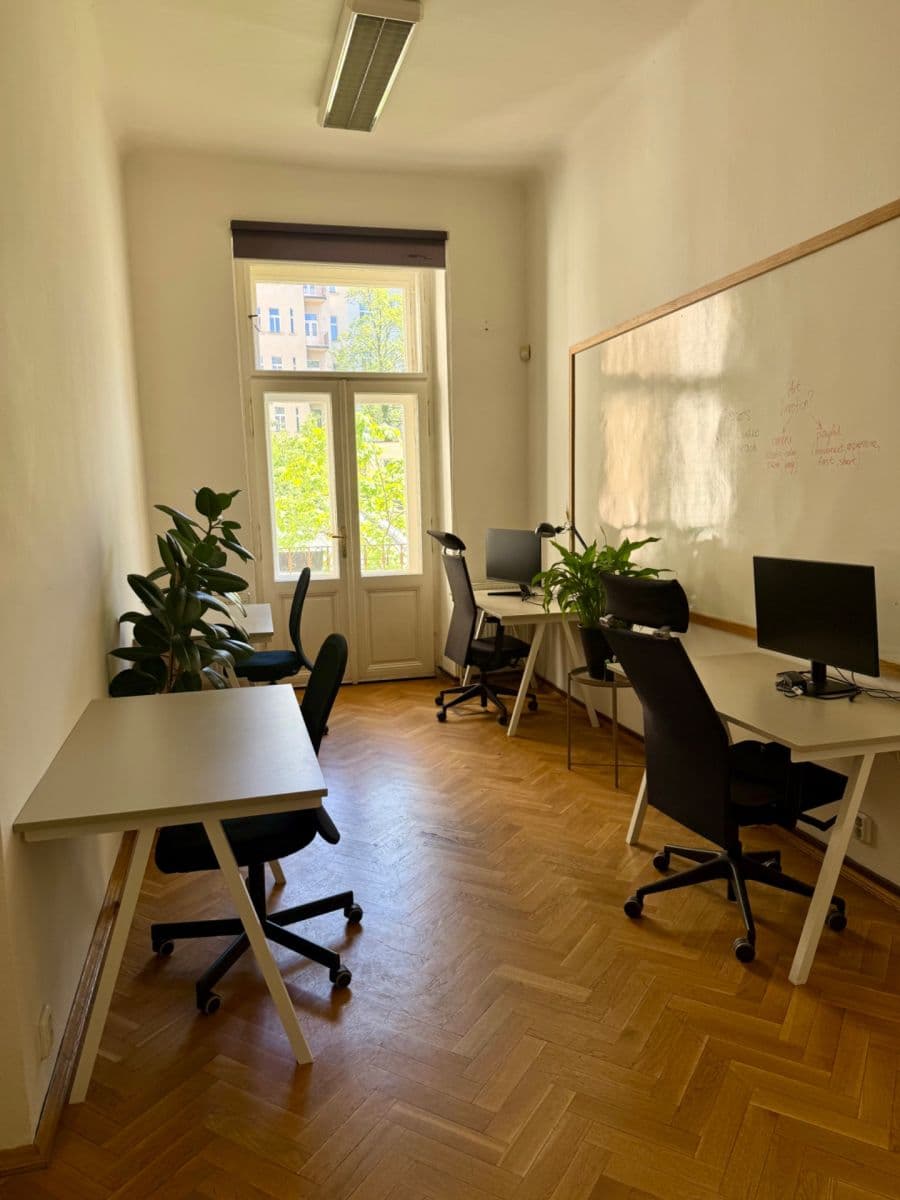 Pronájem kanceláře 20 m², Vinohradská, Praha, Praha Pronájem kanceláře 20 m², Vinohradská, Praha, Praha