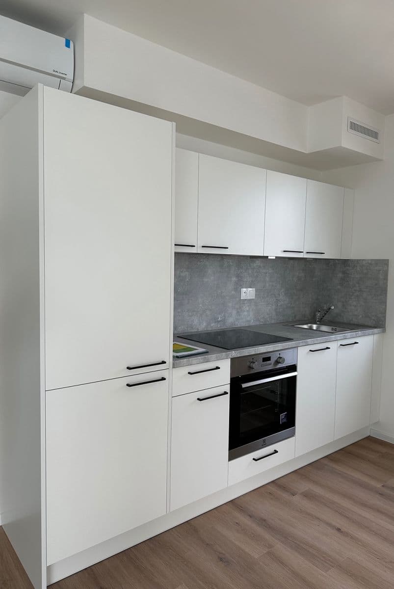 Pronájem bytu 2+kk 56 m², Kolbenova, Praha, Praha Pronájem bytu 2+kk 56 m², Kolbenova, Praha, Praha