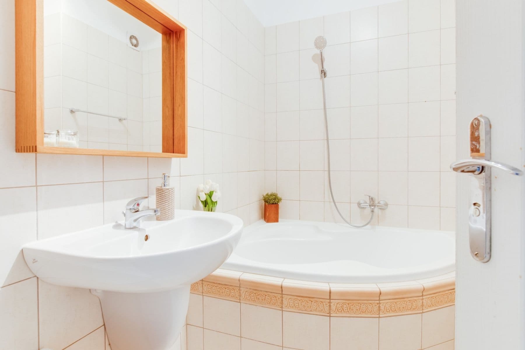 Pronájem bytu 2+kk 38 m², Přípotoční, Praha, Praha Pronájem bytu 2+kk 38 m², Přípotoční, Praha, Praha