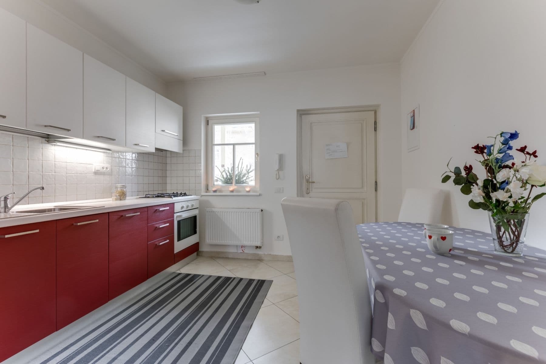 Pronájem bytu 1+1 45 m², Plzeňská, Praha, Praha Pronájem bytu 1+1 45 m², Plzeňská, Praha, Praha