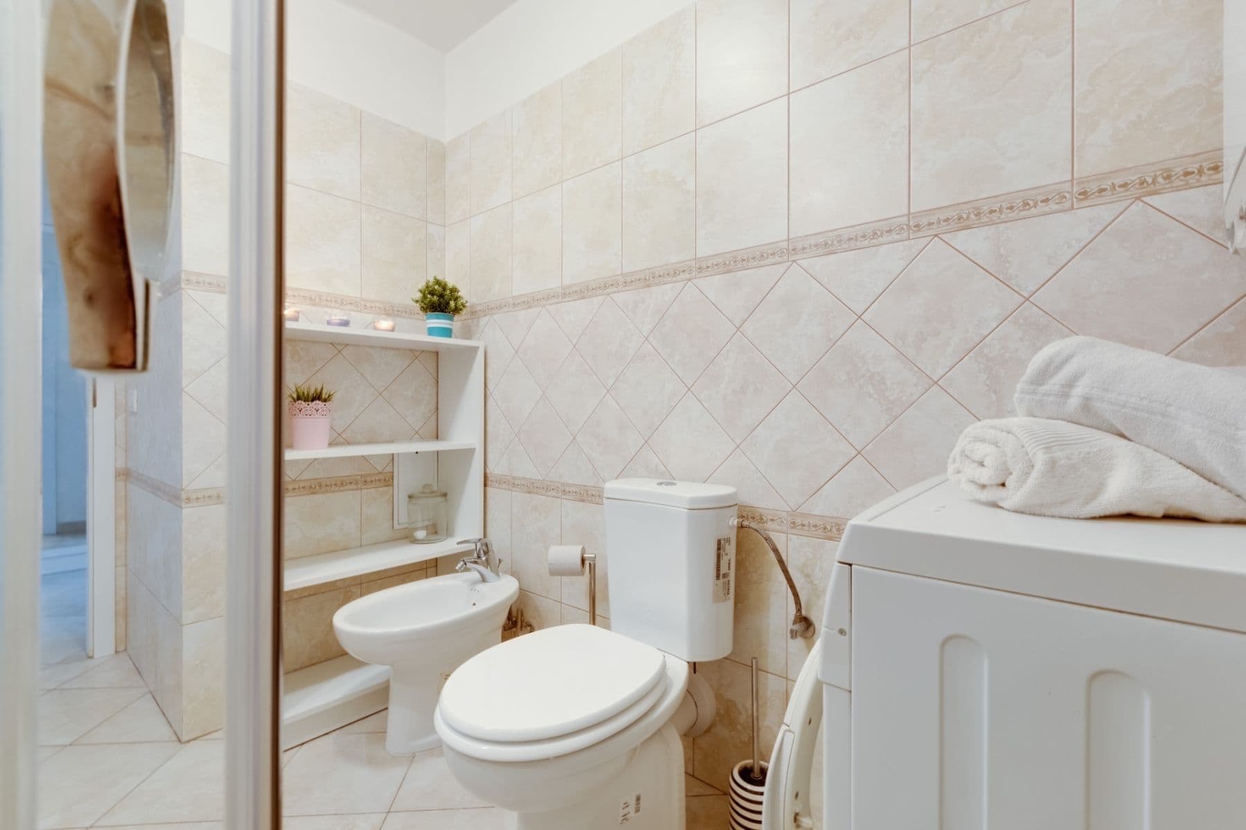 Pronájem bytu 1+1 45 m², Plzeňská, Praha, Praha Pronájem bytu 1+1 45 m², Plzeňská, Praha, Praha