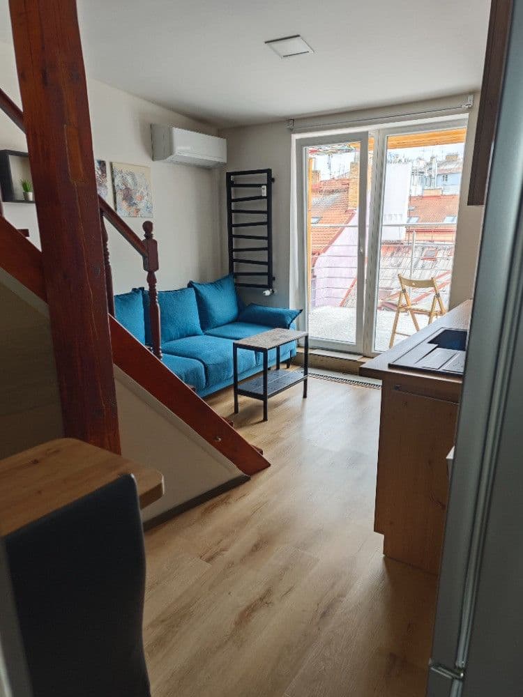 Pronájem bytu 1+1 30 m², Mikovcova, Praha, Praha Pronájem bytu 1+1 30 m², Mikovcova, Praha, Praha