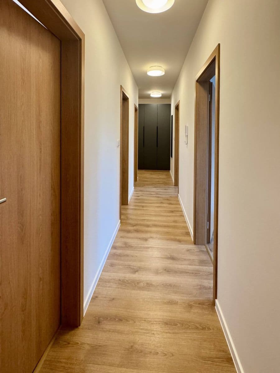 Pronájem bytu 3+kk 75 m², Suchánkova, Benešov, Středočeský kraj Pronájem bytu 3+kk 75 m², Suchánkova, Benešov, Středočeský kraj