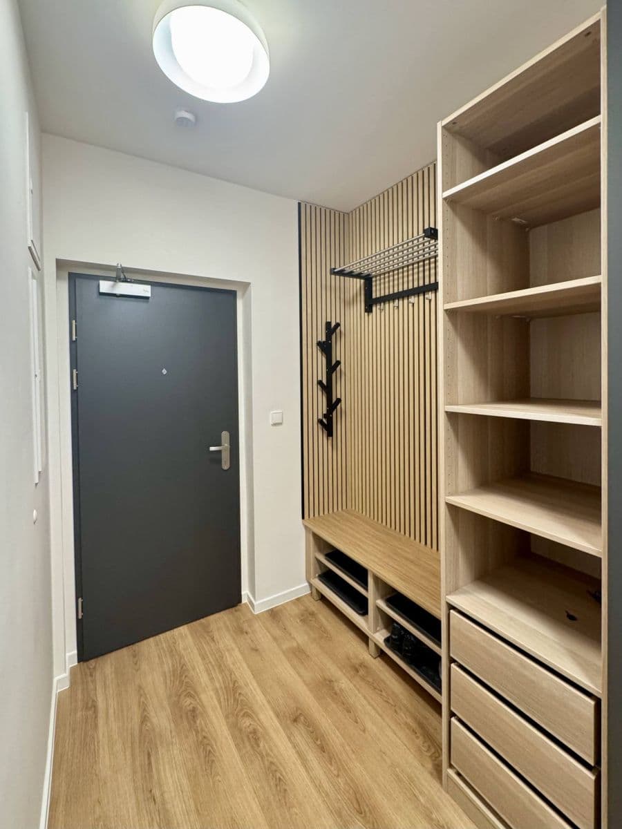 Pronájem bytu 3+kk 75 m², Suchánkova, Benešov, Středočeský kraj Pronájem bytu 3+kk 75 m², Suchánkova, Benešov, Středočeský kraj