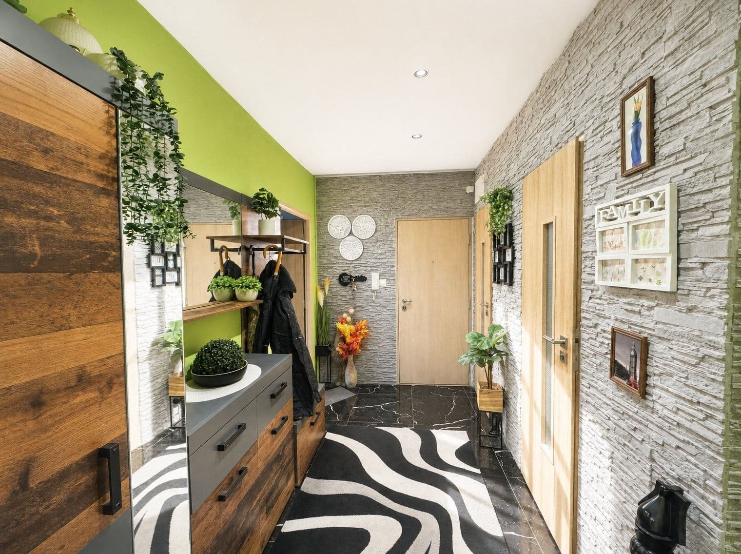 Prodej bytu 3+1 72 m², Topolová, Praha, Praha Prodej bytu 3+1 72 m², Topolová, Praha, Praha
