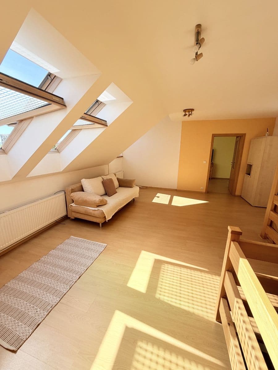Prodej bytu 4+1 122 m², U Trojice, České Budějovice, Jihočeský kraj Prodej bytu 4+1 122 m², U Trojice, České Budějovice, Jihočeský kraj