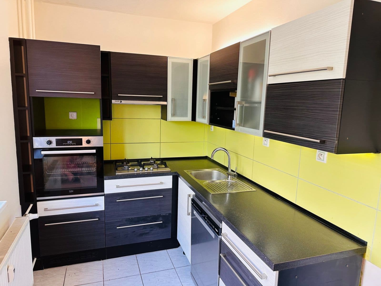 Pronájem bytu 3+1 68 m², Werichova, Olomouc, Olomoucký kraj Pronájem bytu 3+1 68 m², Werichova, Olomouc, Olomoucký kraj