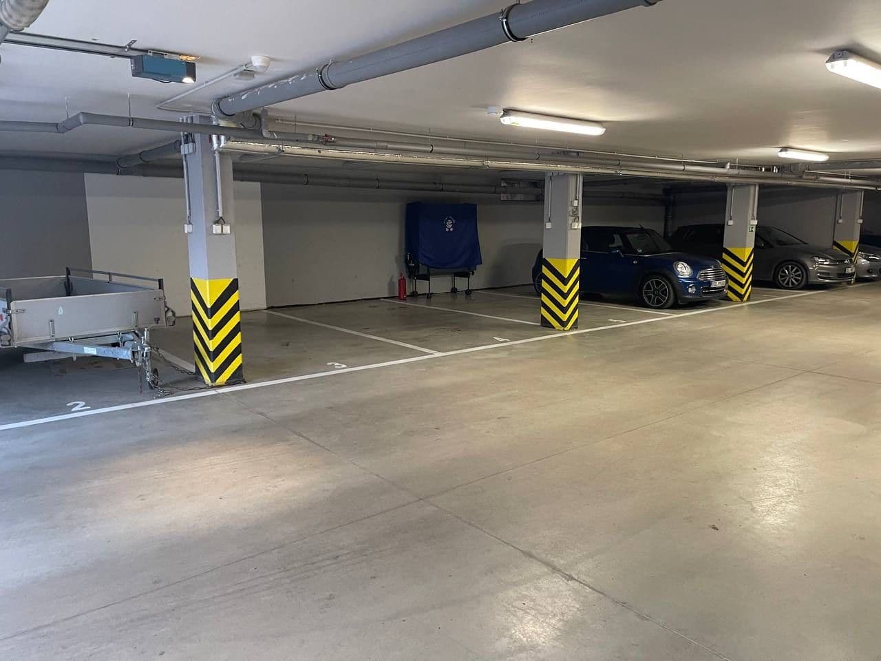 Pronájem garáže 12 m², Fantova, Brno, Jihomoravský kraj Pronájem garáže 12 m², Fantova, Brno, Jihomoravský kraj