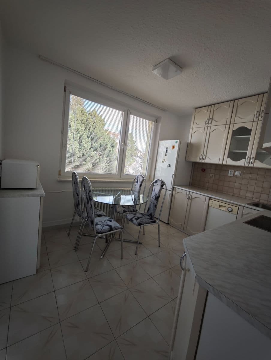 Pronájem bytu 3+1 73 m², Obránců míru, Třebíč, Kraj Vysočina Pronájem bytu 3+1 73 m², Obránců míru, Třebíč, Kraj Vysočina