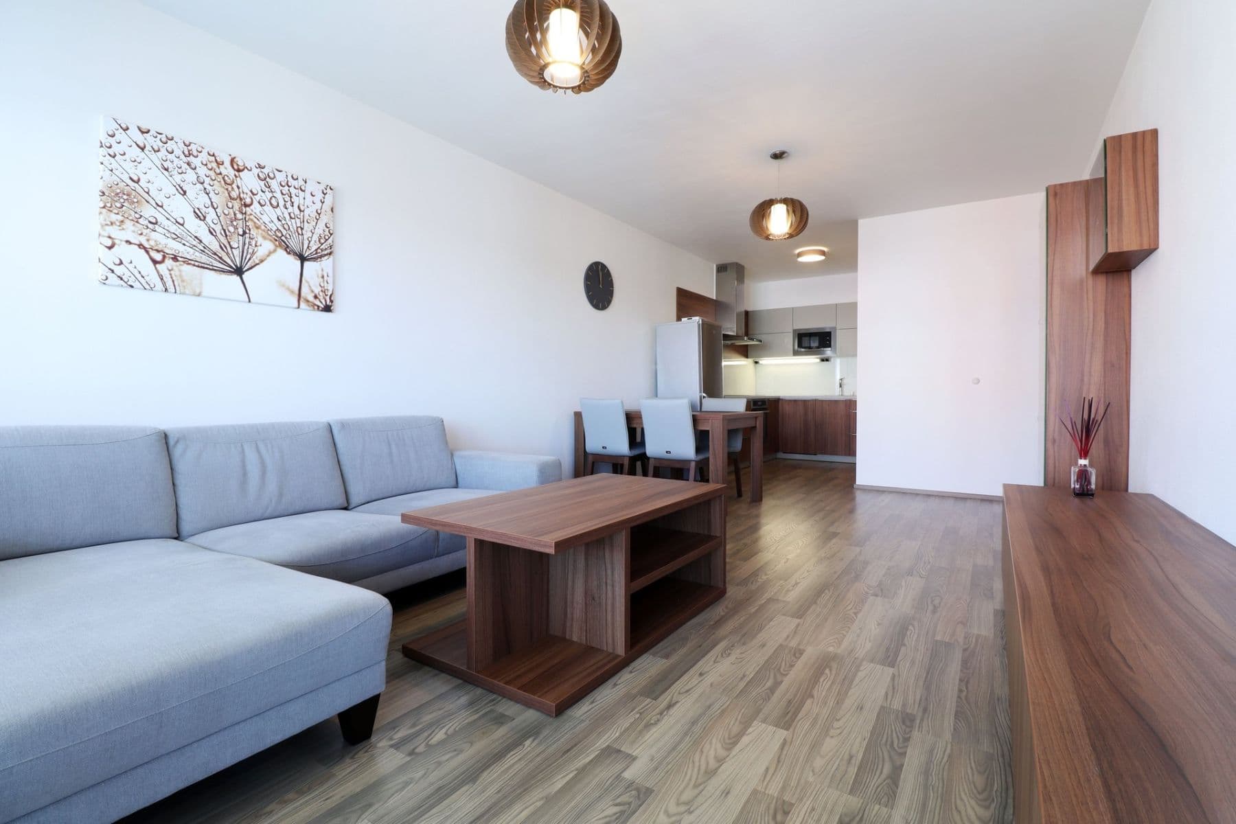 Pronájem bytu 2+kk 61 m², Hlučkova, Praha, Praha Pronájem bytu 2+kk 61 m², Hlučkova, Praha, Praha