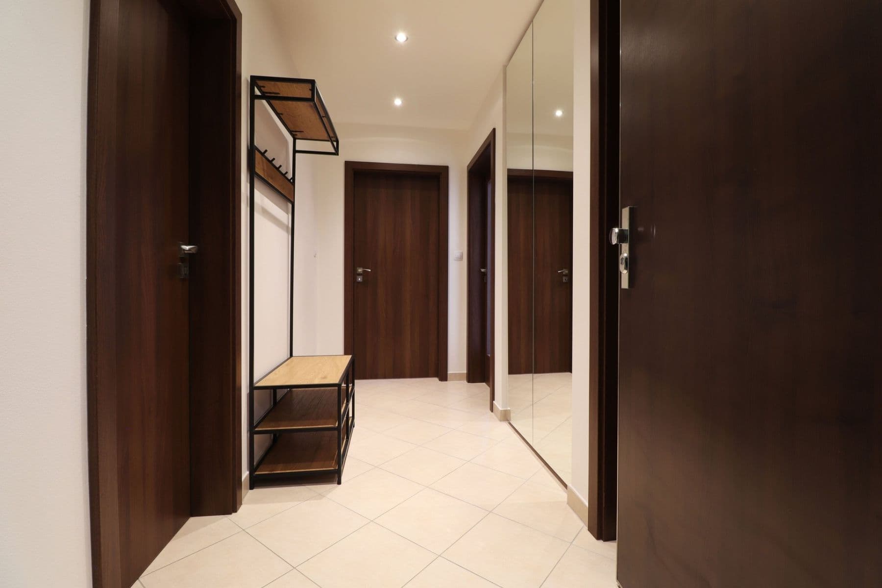 Pronájem bytu 2+kk 61 m², Hlučkova, Praha, Praha Pronájem bytu 2+kk 61 m², Hlučkova, Praha, Praha