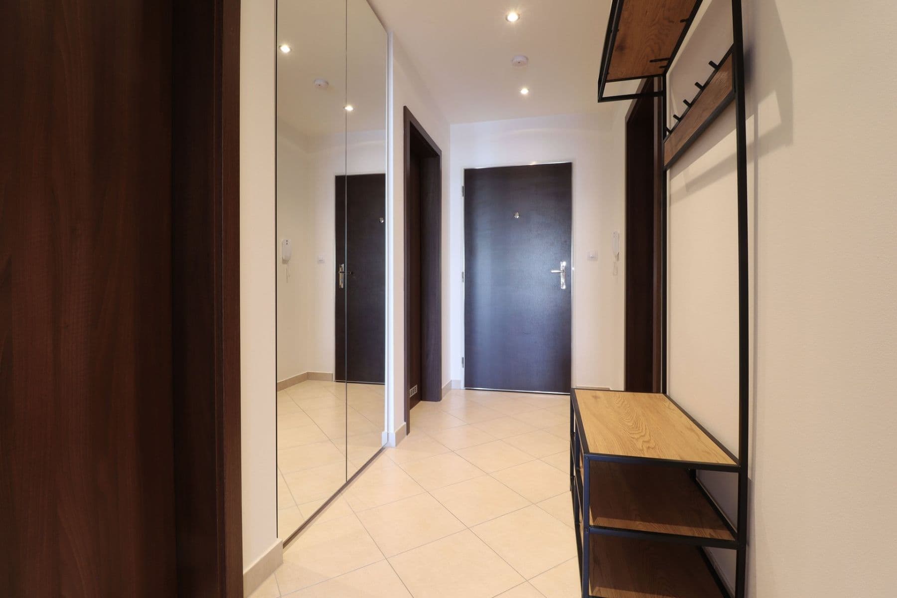 Pronájem bytu 2+kk 61 m², Hlučkova, Praha, Praha Pronájem bytu 2+kk 61 m², Hlučkova, Praha, Praha