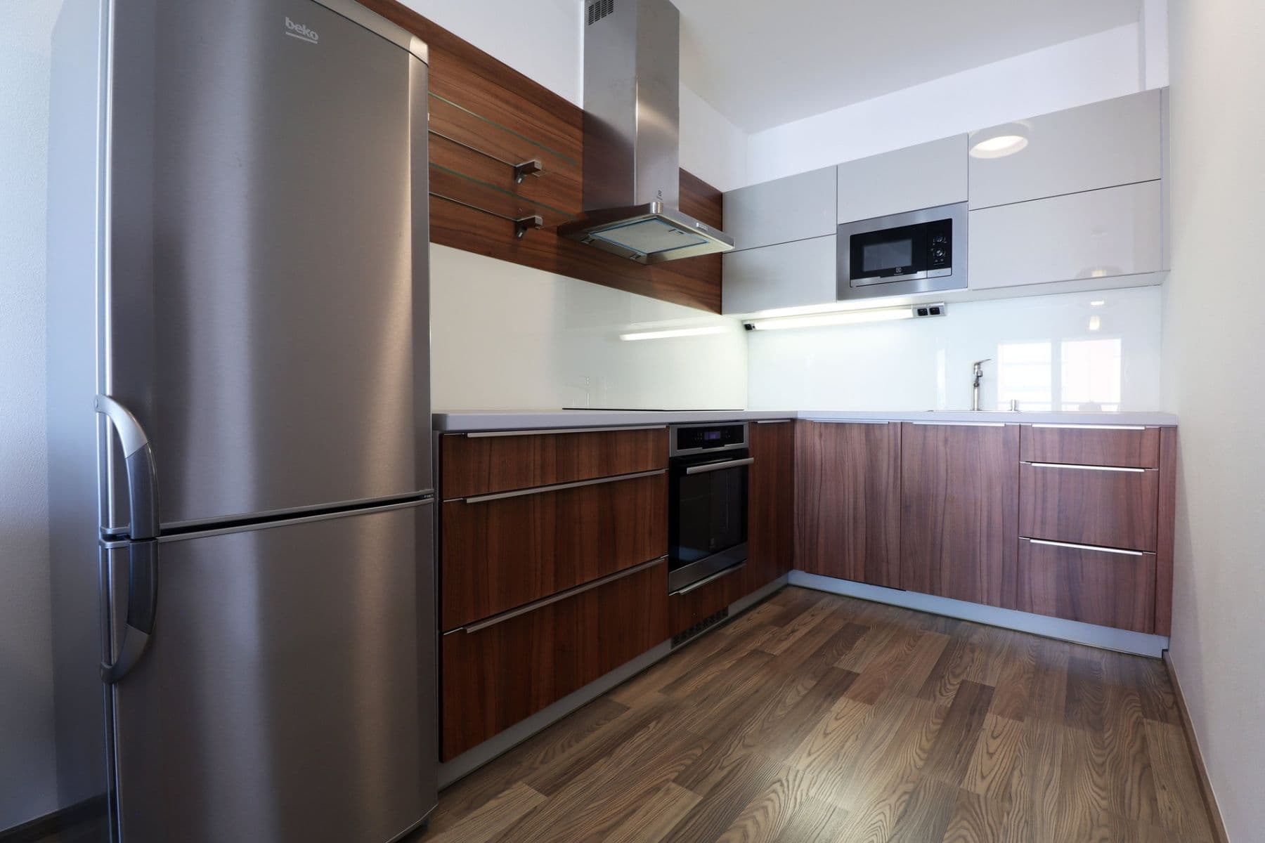 Pronájem bytu 2+kk 61 m², Hlučkova, Praha, Praha Pronájem bytu 2+kk 61 m², Hlučkova, Praha, Praha