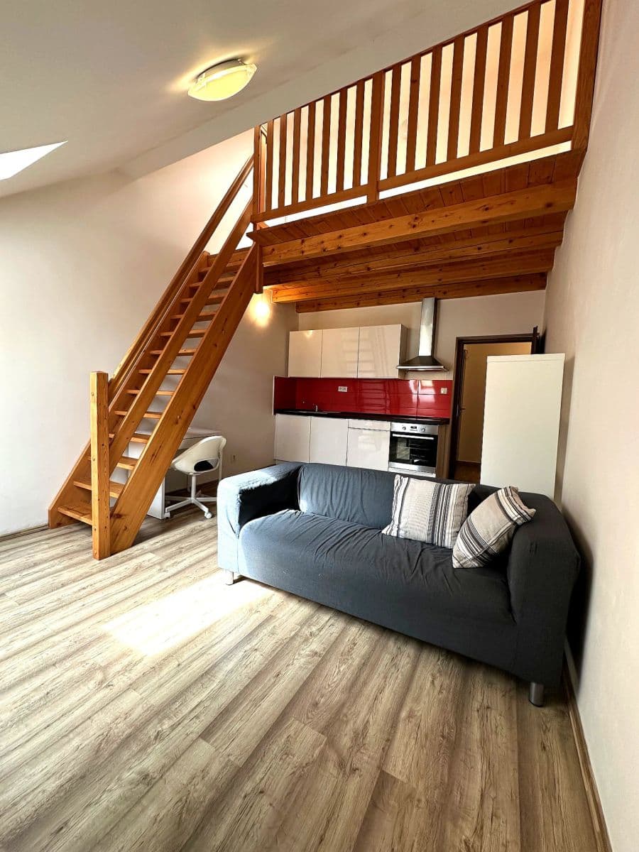Pronájem bytu 1+kk 35 m², Čestmírova, Praha, Praha Pronájem bytu 1+kk 35 m², Čestmírova, Praha, Praha