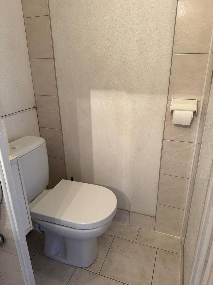 Pronájem bytu 1+kk 27 m², Severní, Hradec Králové, Královéhradecký kraj Pronájem bytu 1+kk 27 m², Severní, Hradec Králové, Královéhradecký kraj