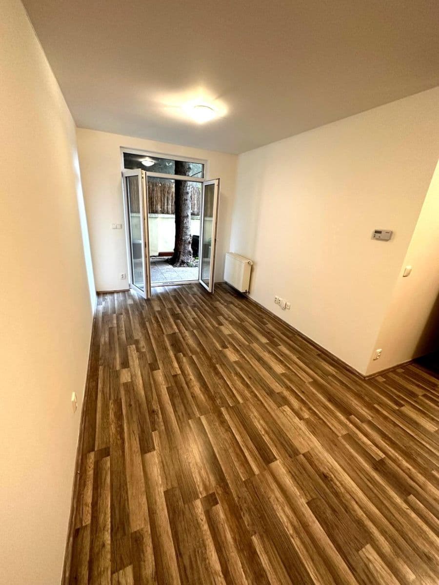 Pronájem bytu 3+kk 100 m², Čestmírova, Praha, Praha Pronájem bytu 3+kk 100 m², Čestmírova, Praha, Praha