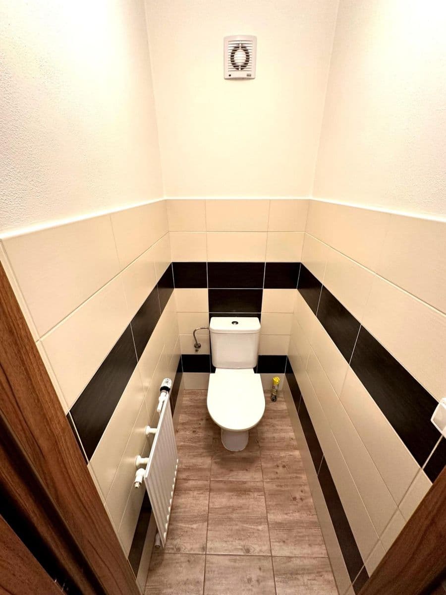 Pronájem bytu 3+kk 100 m², Čestmírova, Praha, Praha Pronájem bytu 3+kk 100 m², Čestmírova, Praha, Praha