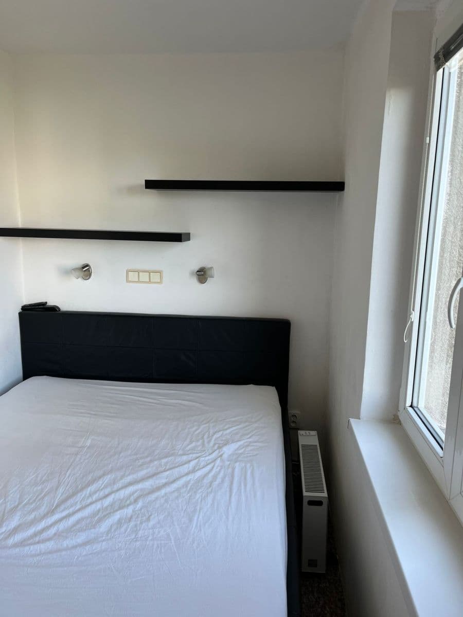 Pronájem bytu 4+1 76 m², Hlavní, Praha, Praha Pronájem bytu 4+1 76 m², Hlavní, Praha, Praha