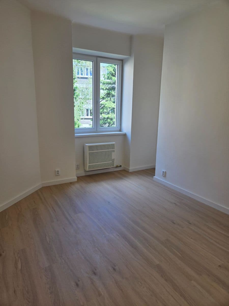 Pronájem bytu 1+kk 24 m², Pivovarnická, Praha, Praha Pronájem bytu 1+kk 24 m², Pivovarnická, Praha, Praha
