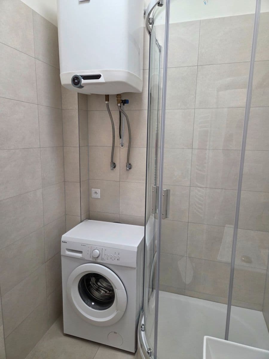 Pronájem bytu 1+kk 24 m², Pivovarnická, Praha, Praha Pronájem bytu 1+kk 24 m², Pivovarnická, Praha, Praha