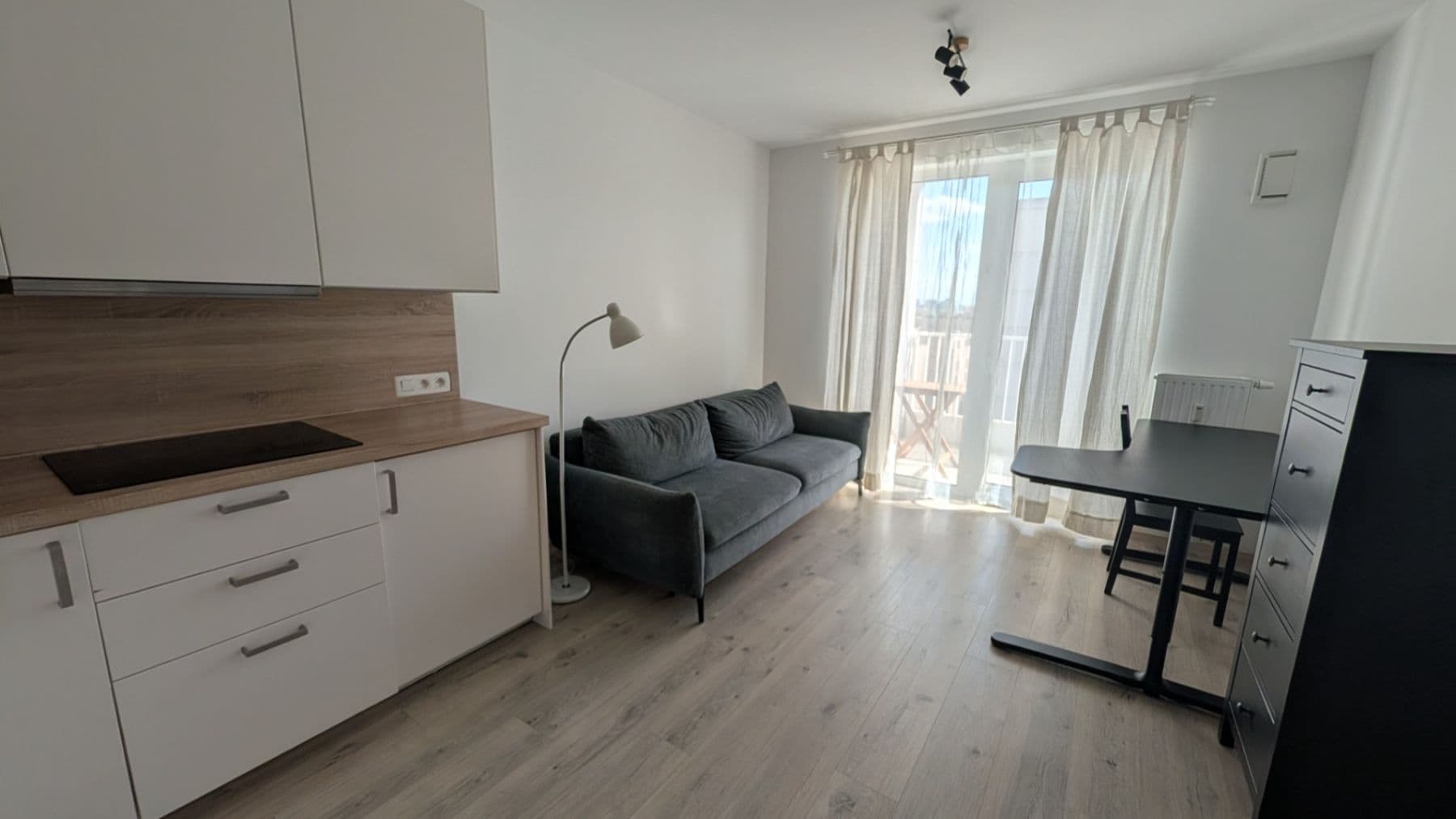 Pronájem bytu 2+1 33 m², Račianska, Nové Mesto, Bratislavský kraj Pronájem bytu 2+1 33 m², Račianska, Nové Mesto, Bratislavský kraj