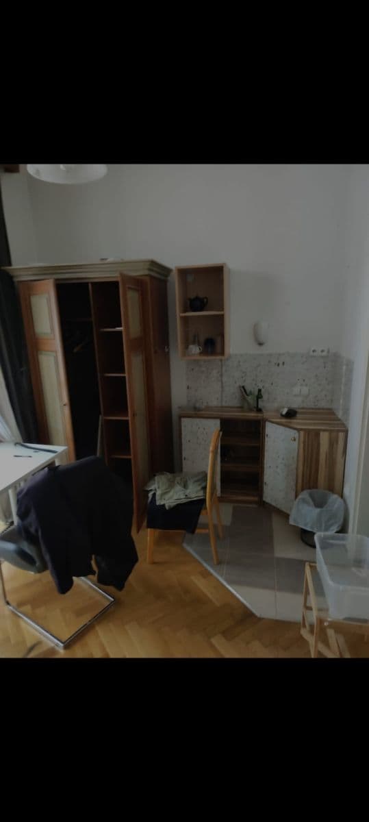 Pronájem bytu 1+kk 14 m², Orebitská, Praha, Praha Pronájem bytu 1+kk 14 m², Orebitská, Praha, Praha