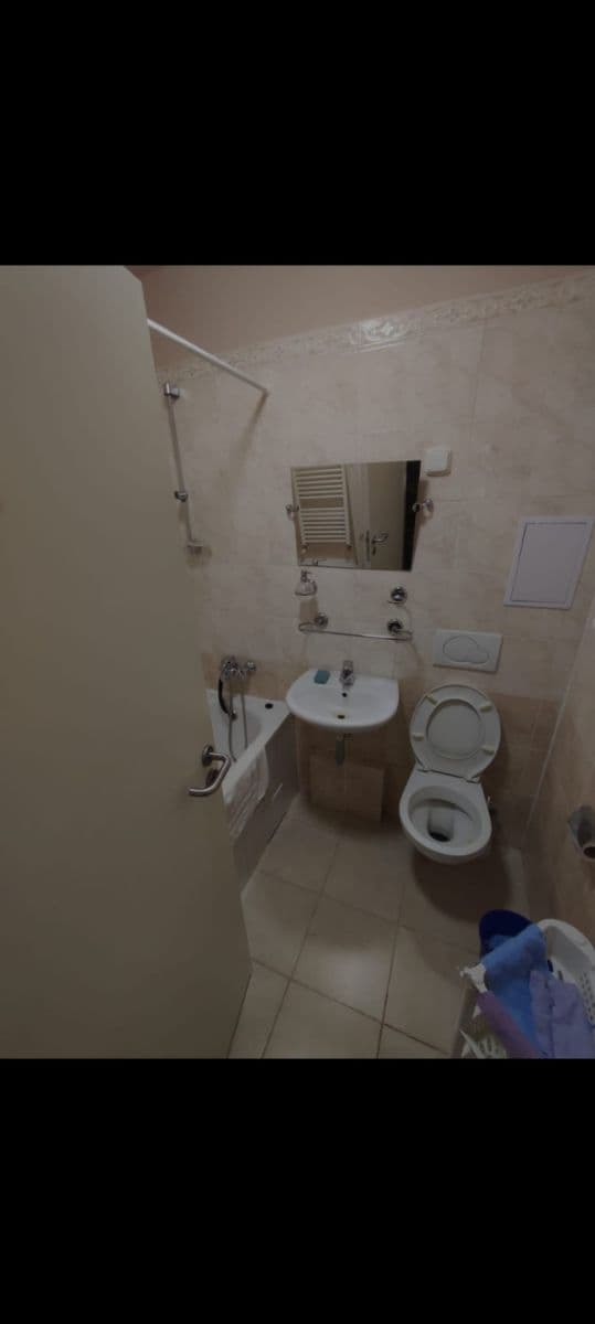 Pronájem bytu 1+kk 14 m², Orebitská, Praha, Praha Pronájem bytu 1+kk 14 m², Orebitská, Praha, Praha