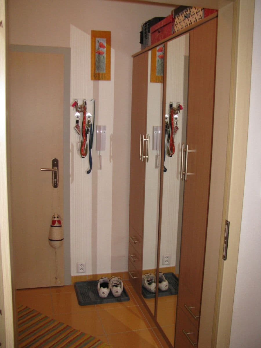 Pronájem bytu 1+kk 33 m², náměstí Přátelství, Praha, Praha Pronájem bytu 1+kk 33 m², náměstí Přátelství, Praha, Praha