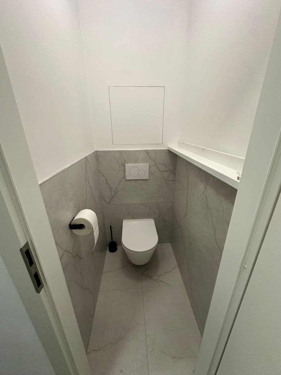 Pronájem bytu 2+kk 58 m², Riegrova, Černošice, Středočeský kraj Pronájem bytu 2+kk 58 m², Riegrova, Černošice, Středočeský kraj