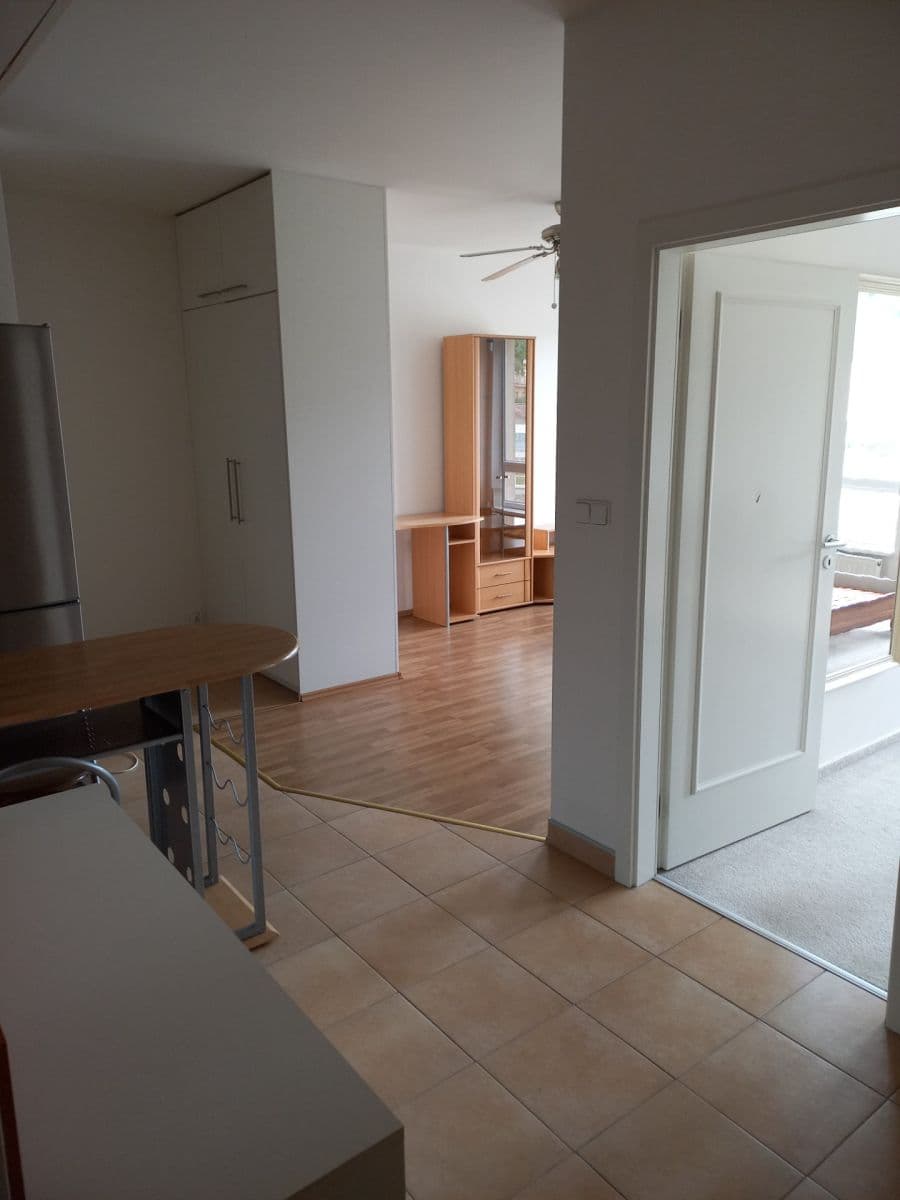 Pronájem bytu 2+kk 45 m², Pešlova, Praha, Praha Pronájem bytu 2+kk 45 m², Pešlova, Praha, Praha