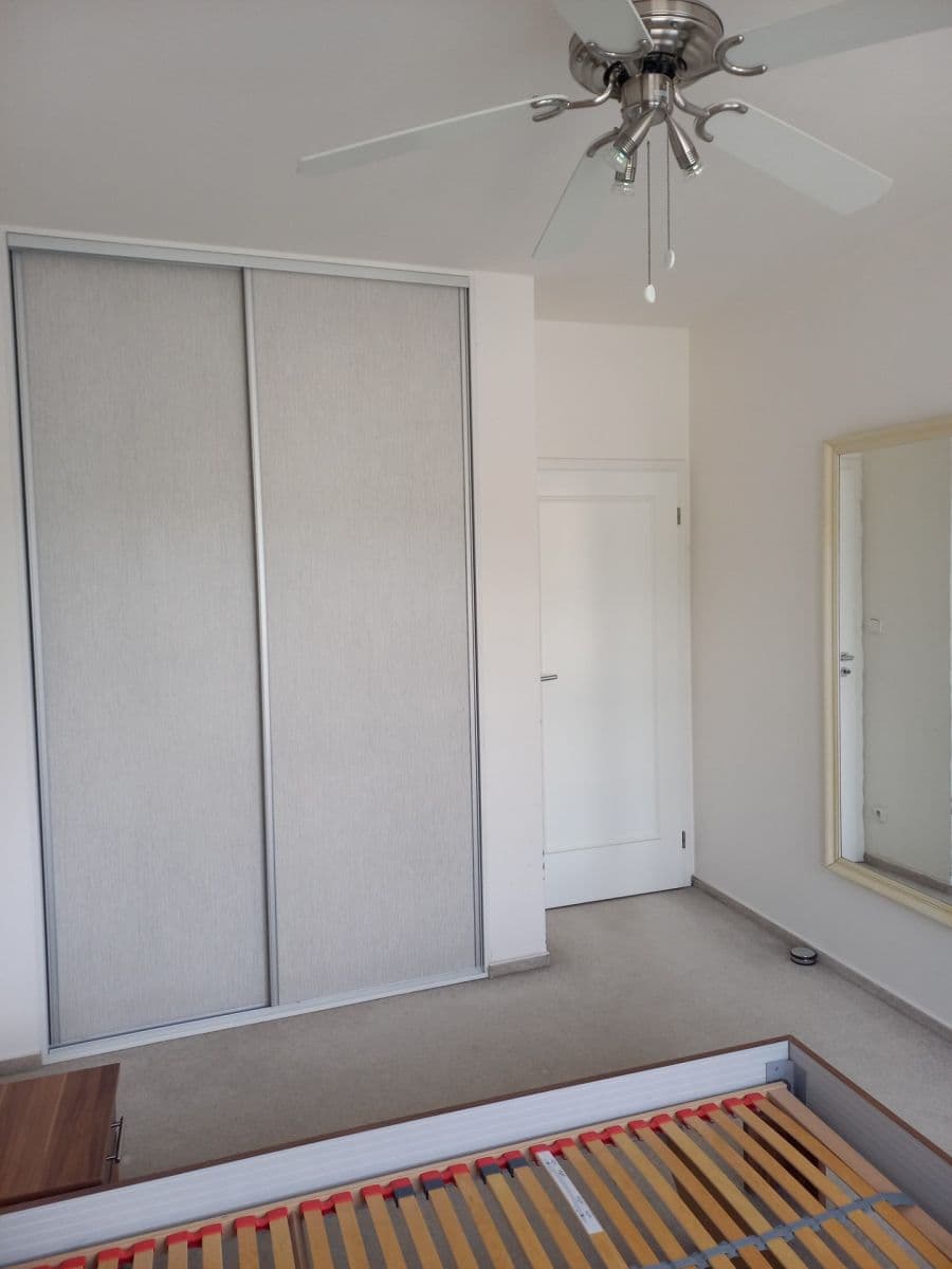 Pronájem bytu 2+kk 45 m², Pešlova, Praha, Praha Pronájem bytu 2+kk 45 m², Pešlova, Praha, Praha