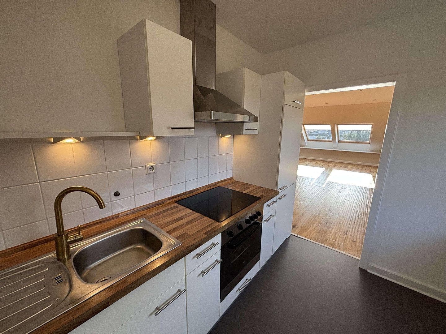 Pronájem bytu 2+1 78 m², Fridtjof-Nansen-Weg 9, Göttingen, Dolní Sasko Pronájem bytu 2+1 78 m², Fridtjof-Nansen-Weg 9, Göttingen, Dolní Sasko