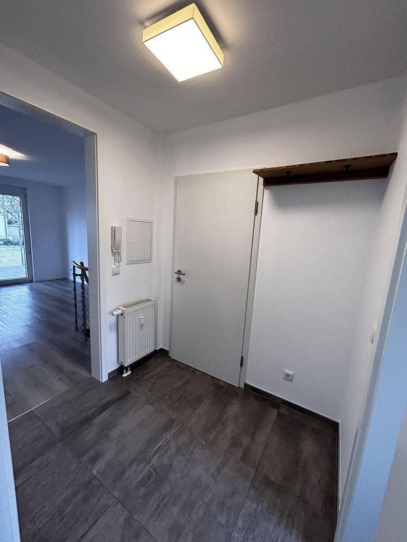 Pronájem bytu 3+1 85 m², Griesheim, Hessen Pronájem bytu 3+1 85 m², Griesheim, Hessen
