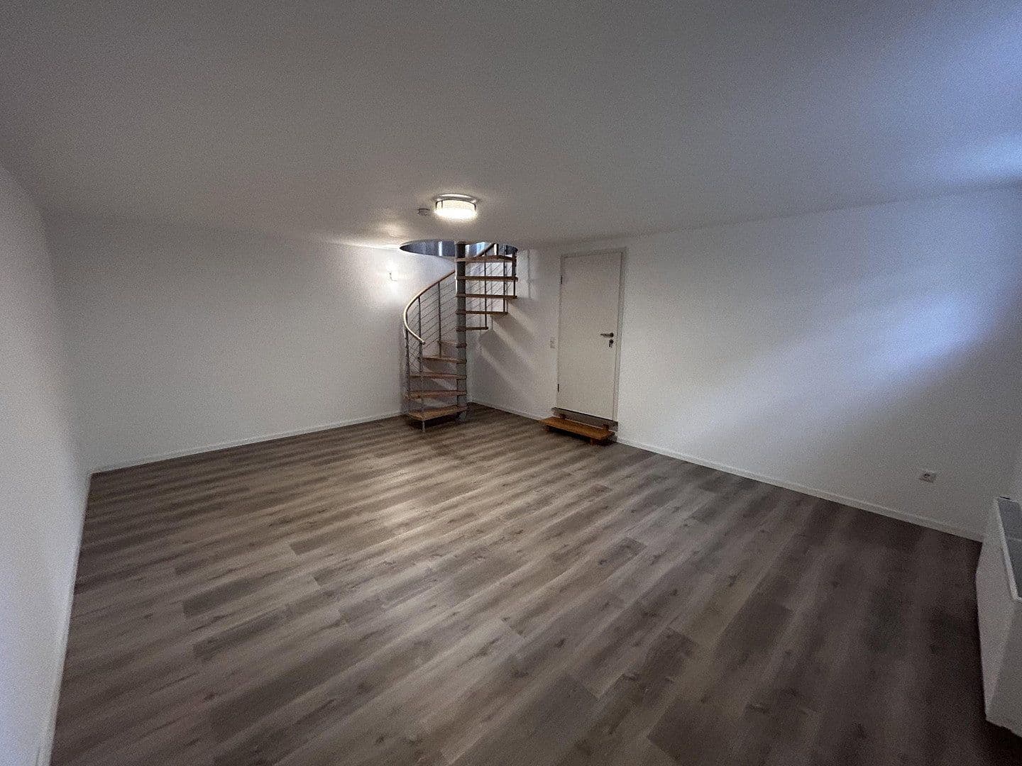 Pronájem bytu 3+1 85 m², Griesheim, Hessen Pronájem bytu 3+1 85 m², Griesheim, Hessen