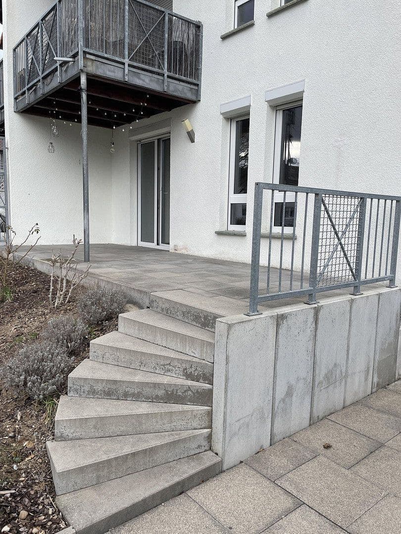 Pronájem bytu 3+1 85 m², Griesheim, Hessen Pronájem bytu 3+1 85 m², Griesheim, Hessen