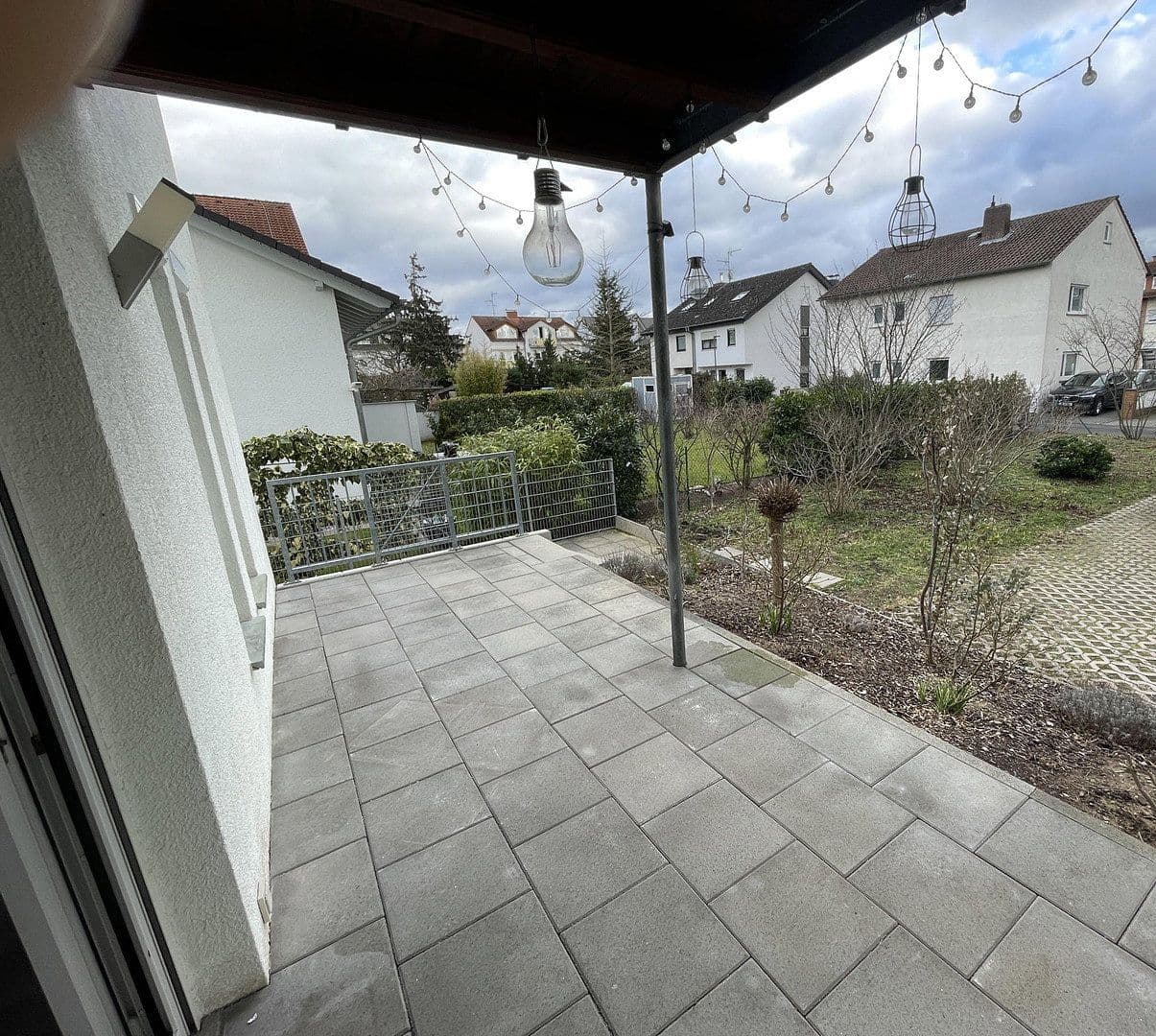 Pronájem bytu 3+1 85 m², Griesheim, Hessen Pronájem bytu 3+1 85 m², Griesheim, Hessen