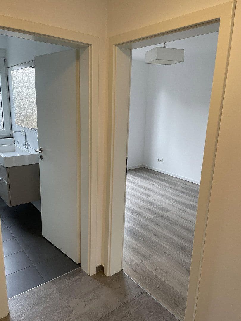 Pronájem bytu 3+1 85 m², Griesheim, Hessen Pronájem bytu 3+1 85 m², Griesheim, Hessen